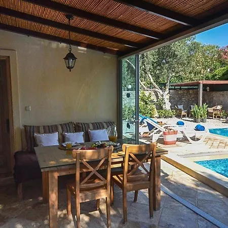 Sleeps 4 Pool Air Con Wifi فيلة بيتيس