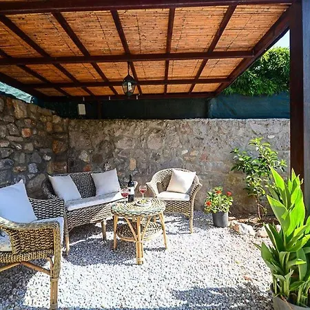 Sleeps 4 Pool Air Con Wifi فيلة *