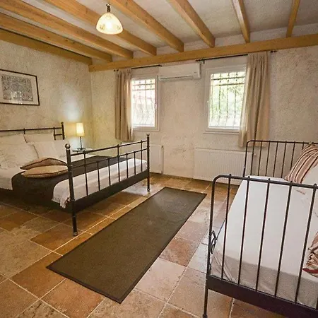 Sleeps 4 Pool Air Con Wifi فيلة *