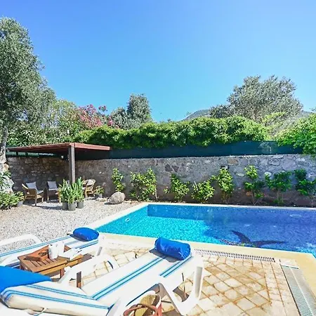 Sleeps 4 Pool Air Con Wifi * بيتيس