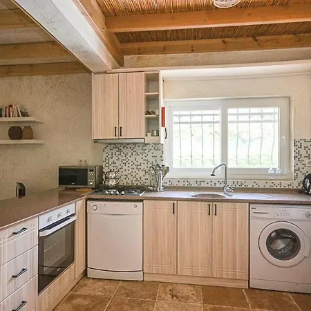 Sleeps 4 Pool Air Con Wifi Villa